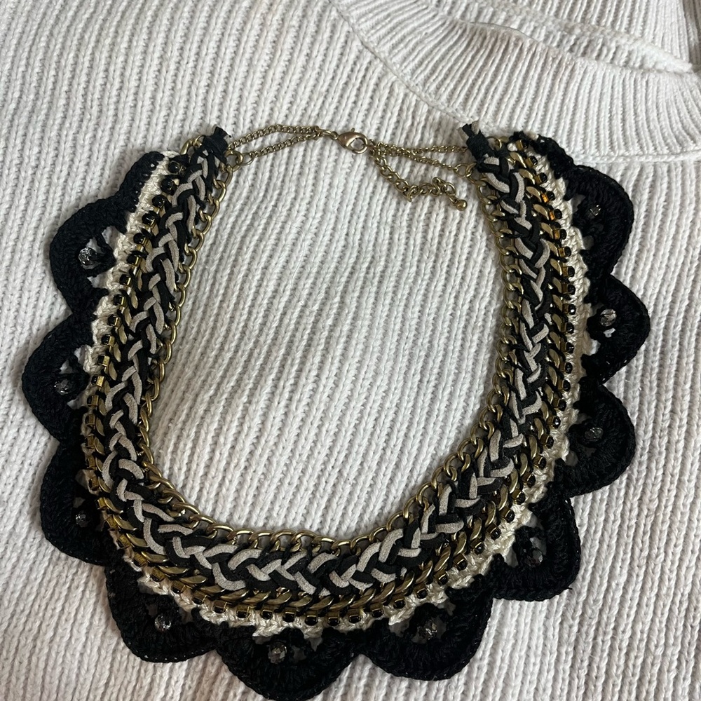 Elegant Black and Gold Necklace